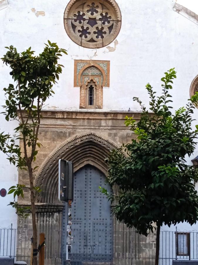 Apartamento Casco Antiguo Exterior Unico En Segunda Planta En Un Edificio De De Dos Plantas Séville Extérieur photo
