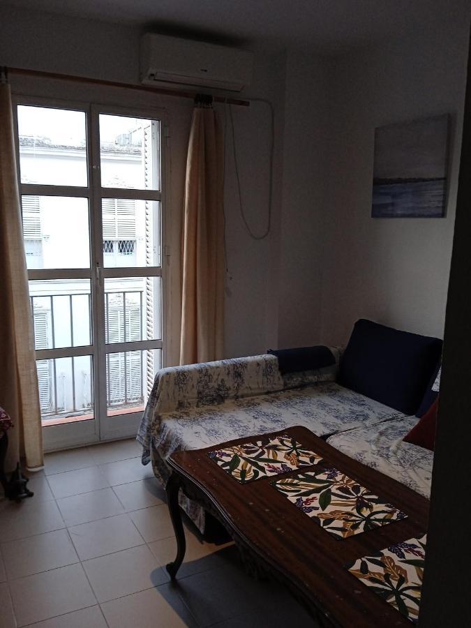 Apartamento Casco Antiguo Exterior Unico En Segunda Planta En Un Edificio De De Dos Plantas Séville Extérieur photo